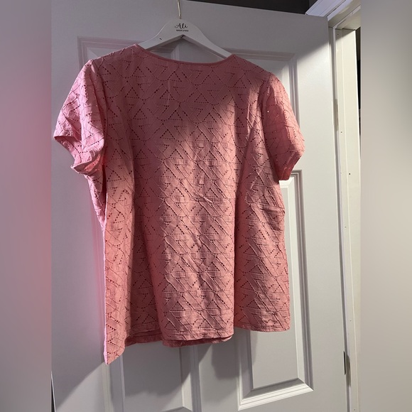 Lightly Worn, women’s XL Liz Claiborne Pink Short Sleeve Boxy Blouse - Picture 5 of 7